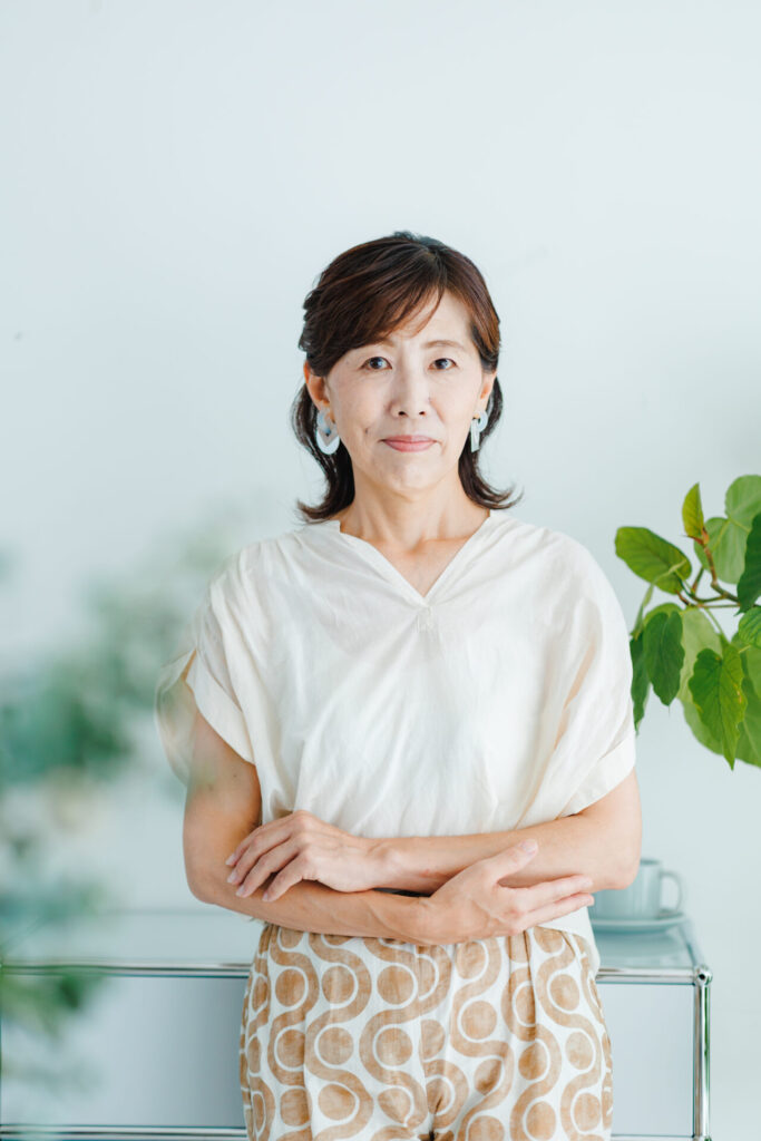逢坂万里子